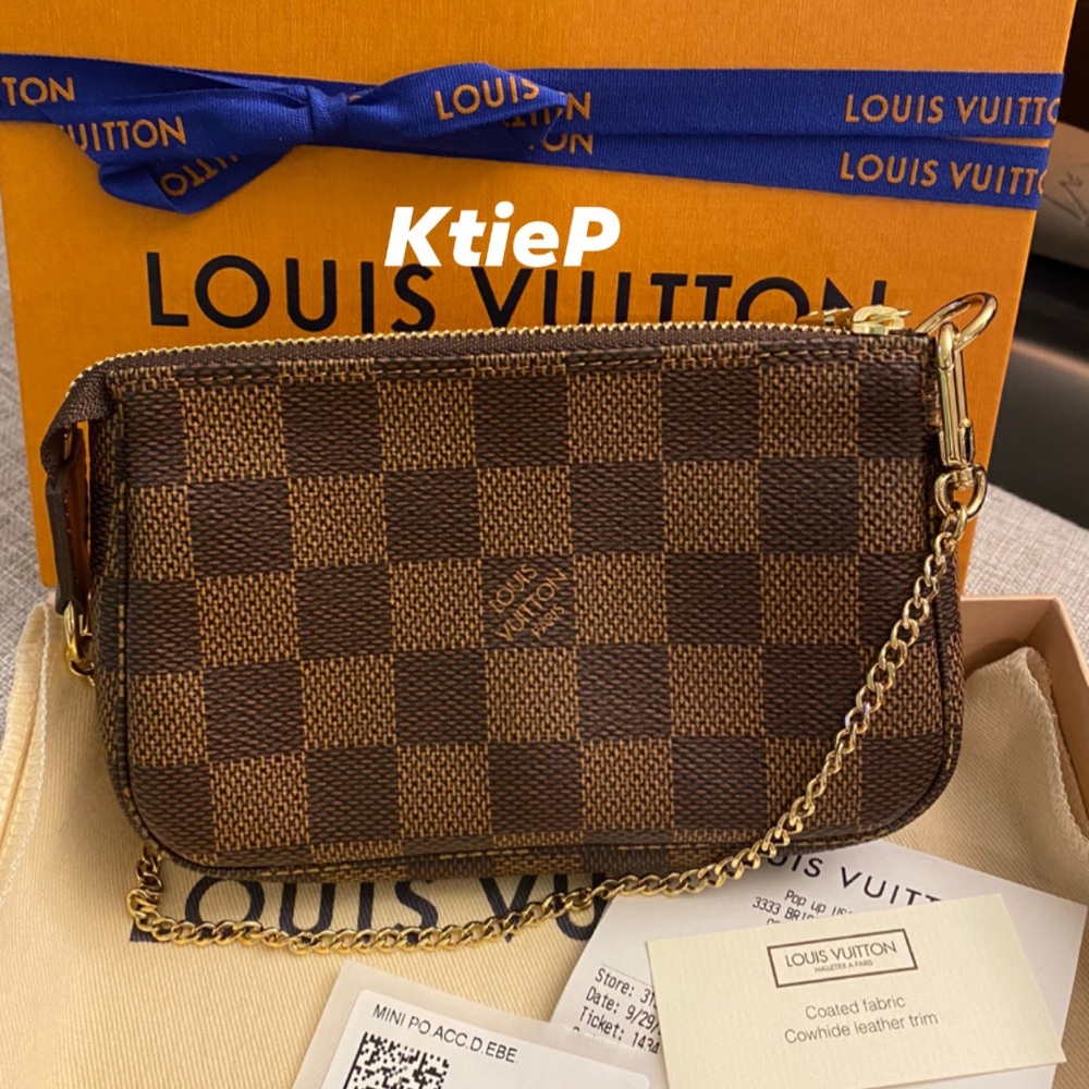 Louis Vuitton Mini Pochette Accessories DE